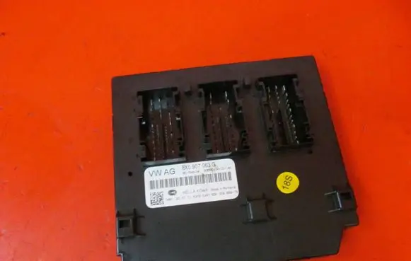 Audi A1 Comfort/convenience module 8X0907063G