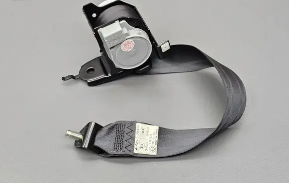 Mazda 3 III Rear seatbelt 0643033 0443033 T89506T