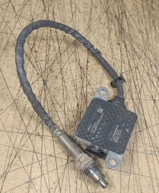 Mercedes-Benz Sprinter W907 W910 Lambda probe sensor A0009053009