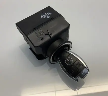 Mercedes-Benz E W211 Ignition lock 2115451008 330022 8004033600206182