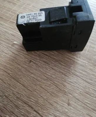 Mazda 6 Other switches/knobs/shifts D65155225 03750395 02112053