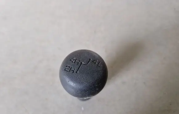 Mitsubishi L200 Gear shift switch/knob 