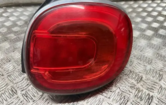 Fiat 500 Rear/tail lights 51883571