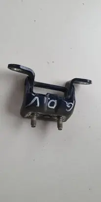 Nissan Qashqai+2 Rear door upper hinge