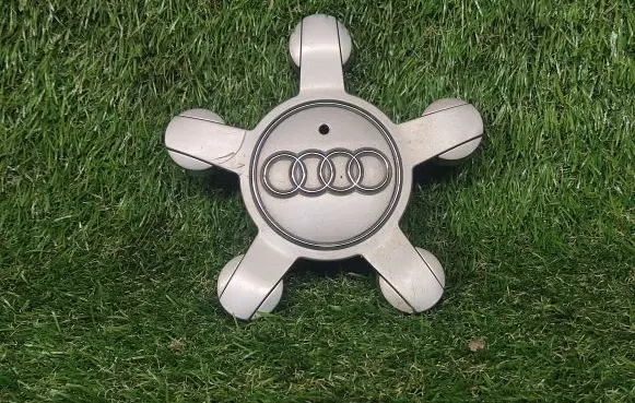 Audi Q5 SQ5 Original wheel cap 8R0601165