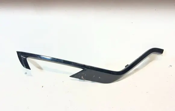 Volvo XC60 Front bumper splitter molding 32227912