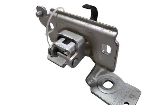 Tailgate/trunk/boot hinge