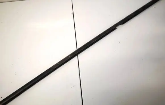 Front door glass trim molding