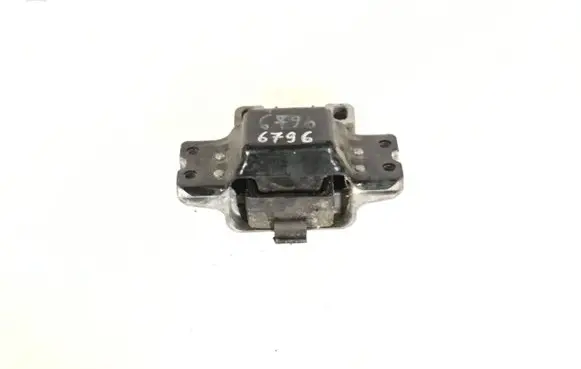 Skoda Octavia Mk2 (1Z) Engine mount bracket 1K0199555 WC1