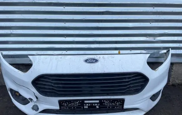 Ford Transit Courier Front bumper