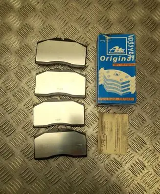 Porsche 911 993 Brake pads (rear) 13046040562