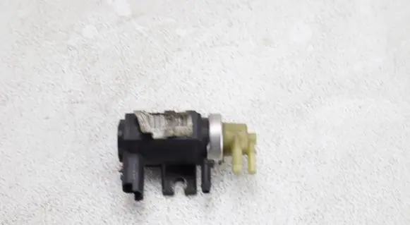 Ford C-MAX II Turbo solenoid valve AV6Q9S468AJ