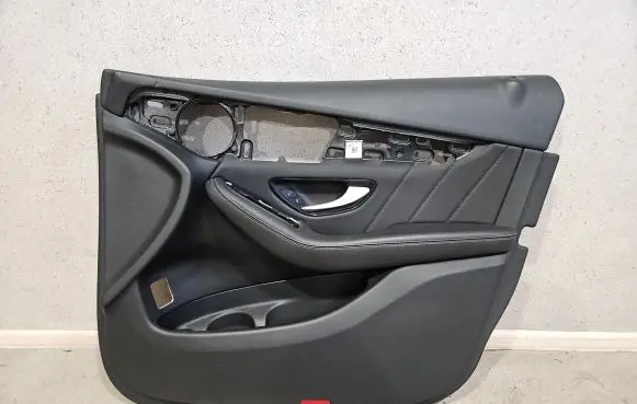 Mercedes-Benz GLC X253 C253 Front door card panel trim
