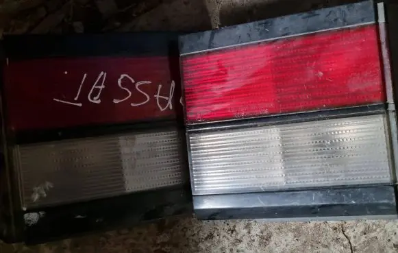 Volkswagen PASSAT B3 Tailgate rear/tail lights 0SS77