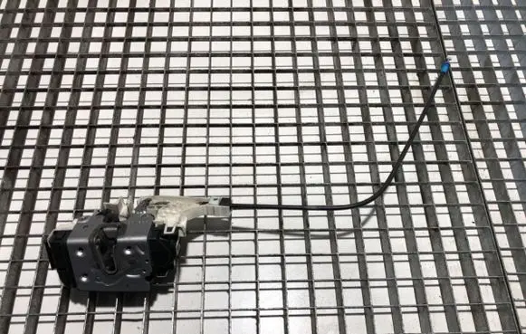 Mercedes-Benz Sprinter W906 Front door lock A9067202135