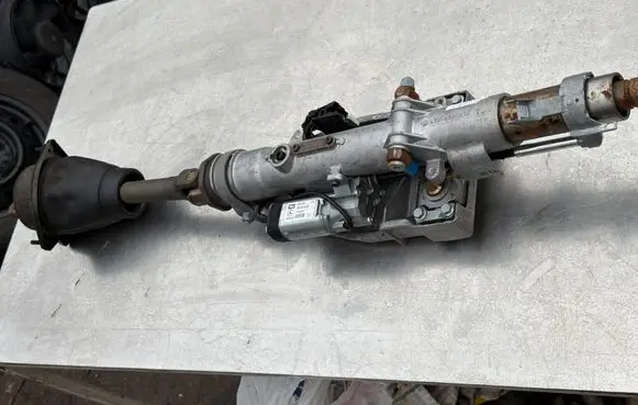 Mercedes-Benz Vito Viano W447 Steering wheel axle A2204620420 A2204600816