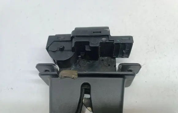 Renault Laguna III Tailgate/trunk/boot lock/catch/latch 8200747429B