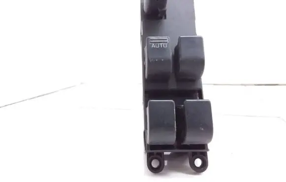 Nissan Primera Electric window control switch