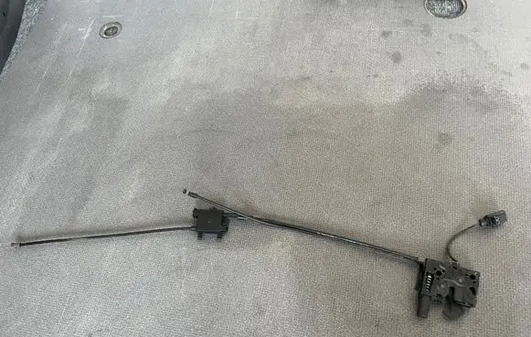 Audi Q5 SQ5 Engine bonnet/hood lock/catch 80A823509 06112017