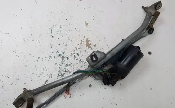 Audi A4 S4 B5 8D Front wiper linkage and motor