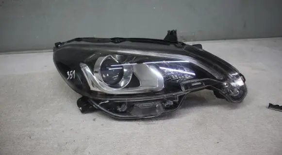 Peugeot 108 Headlight/headlamp