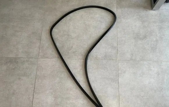 Mercedes-Benz G W461 W463 1st Gen Rubber seal rear door A4637250198