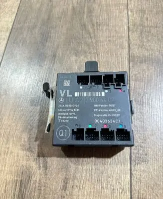 Mercedes-Benz C W204 Door control unit/module A212900440 A2129004402 A2128203926