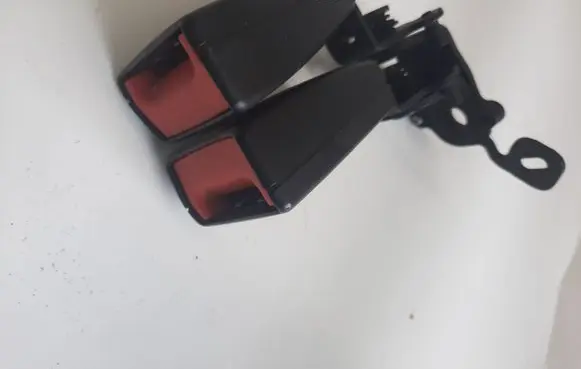 Audi A3 S3 8V Middle seatbelt buckle (rear) 8V0857739A