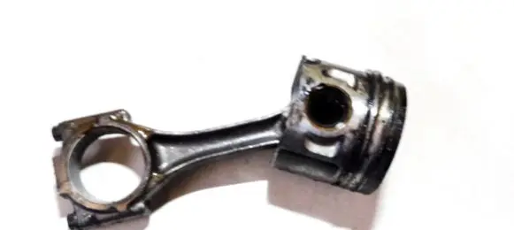 Ford Galaxy Piston with connecting rod 045C