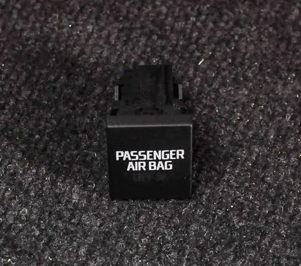 Passenger airbag on/off switch