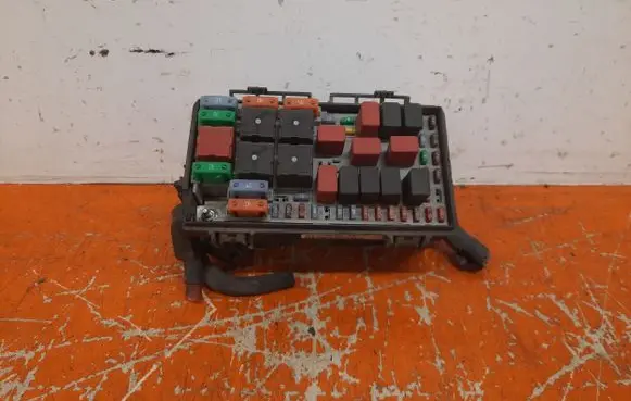 Fiat Punto (199) Fuse box set 51775622