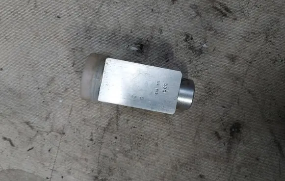 Ford Galaxy Air conditioning (A/C) expansion valve 7M3820679A 95NW19849AD