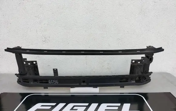 Volkswagen PASSAT B8 Front bumper cross member 3G0807611A