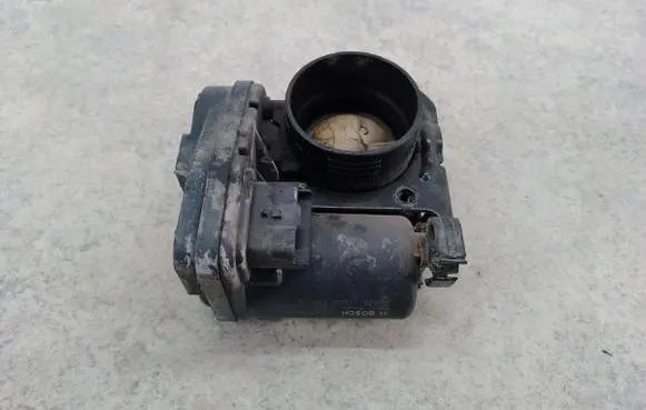 Citroen C4 I Throttle body valve 