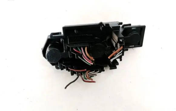 Volkswagen PASSAT B4 Tail light bulb cover holder 3A5945257