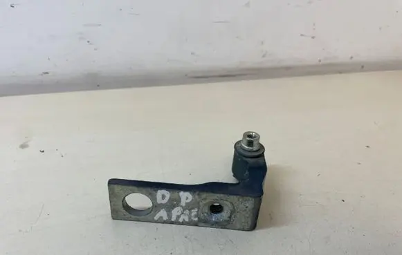 Ford S-MAX Front door lower hinge 
