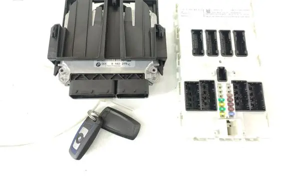 BMW 3 F30 F35 F31 Engine ECU kit and lock set 8582279 9366413