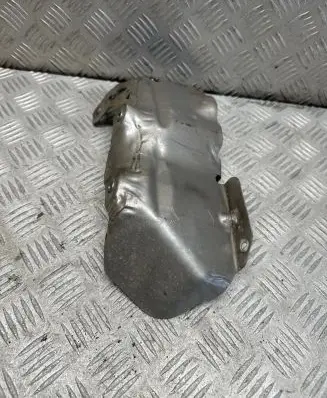 Opel Astra K Heat shield in engine bay 