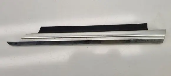 Volvo 740 Rear side glass trim 