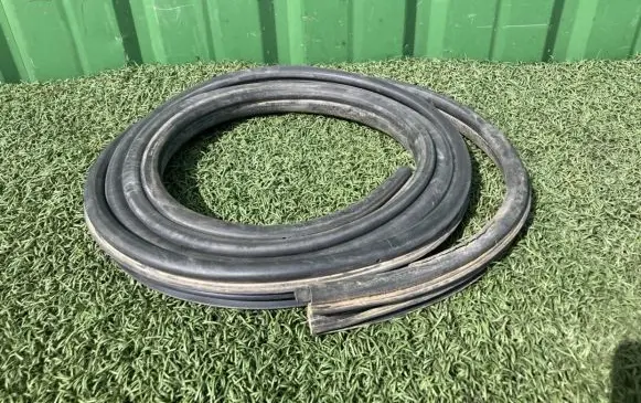 Renault Master III Rubber seal front door window/glass 808320461R 8200677001