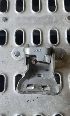 Chrysler 300 - 300C Rear door lower hinge 85574F