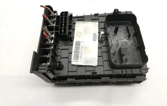 Volkswagen Tiguan Fuse module 5N0937123