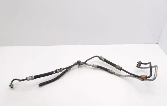 Gearbox oil cooler pipe/hose