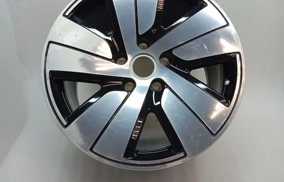 Porsche Taycan 9J1 R19 alloy rim 9J1601025C
