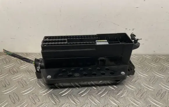 Ford Focus Fuse module BV6T14A301HB