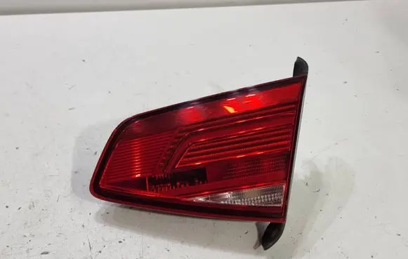 Volkswagen PASSAT B8 Tailgate rear/tail lights