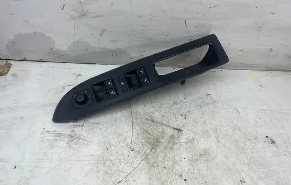 Volkswagen Golf Plus Electric window control switch 5M1867371C