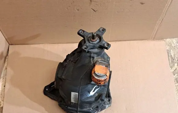 Mercedes-Benz E C207 W207 Rear differential 