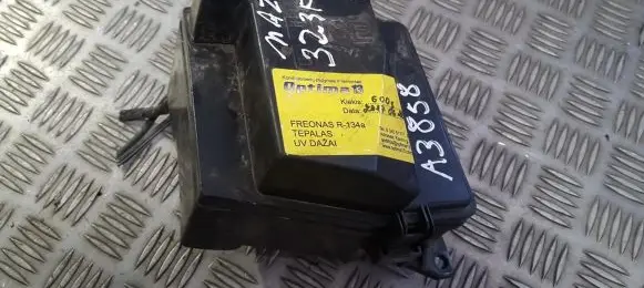 Mazda 323 F Fuse box set 9C25 0086