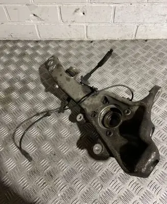 BMW X5 E70 Front wheel hub 6773783